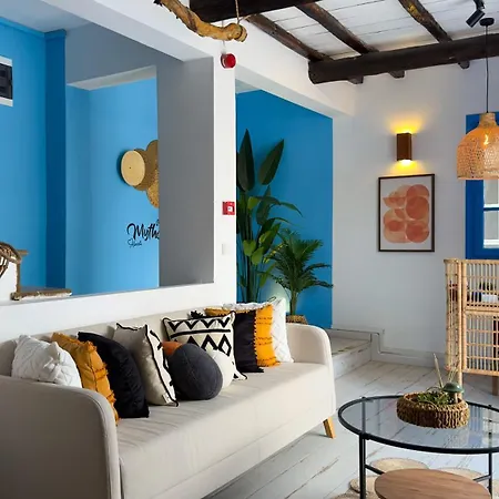 Mythos Alacati Homestay Cesme